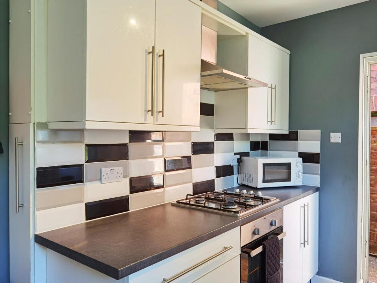 Perry Road, Beautiful Large House Available For Guests And Contractors Parking Wifi Villa Nottingham Exteriör bild
