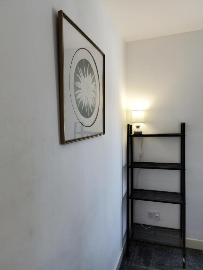 Perry Road, Beautiful Large House Available For Guests And Contractors Parking Wifi Villa Nottingham Exteriör bild