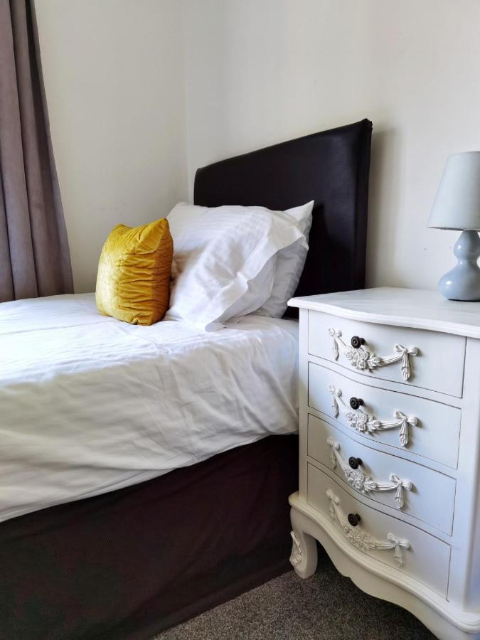 Perry Road, Beautiful Large House Available For Guests And Contractors Parking Wifi Villa Nottingham Exteriör bild