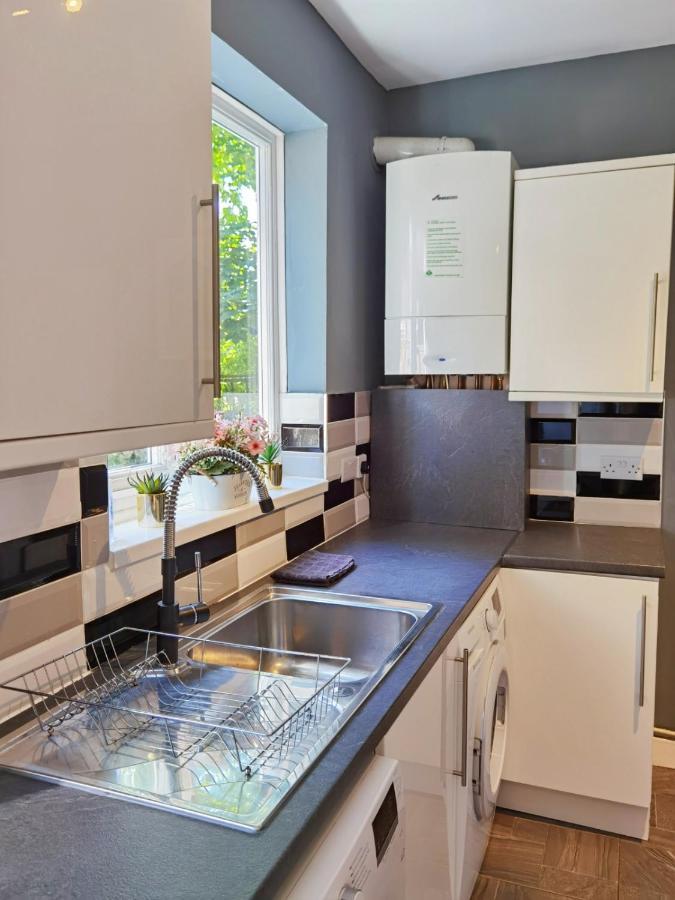 Perry Road, Beautiful Large House Available For Guests And Contractors Parking Wifi Villa Nottingham Exteriör bild